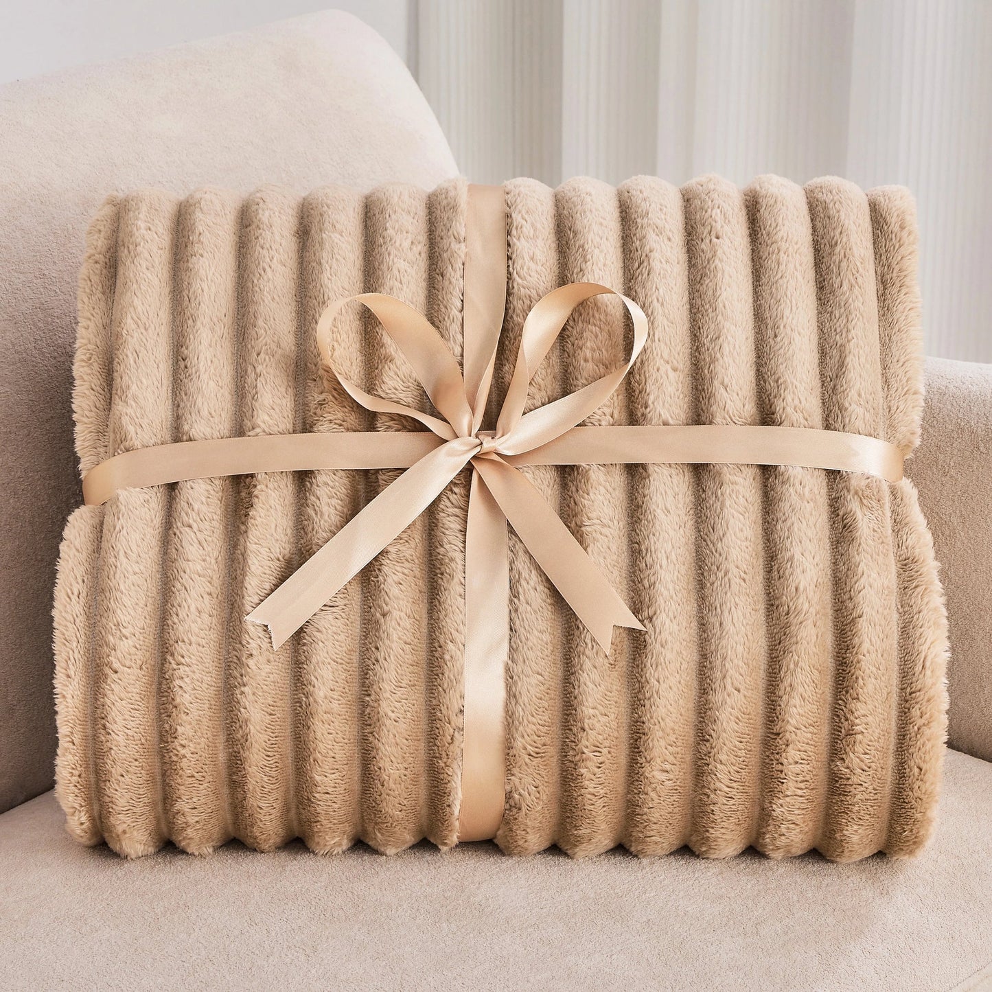 Hugsy™ The Fleece Blanket
