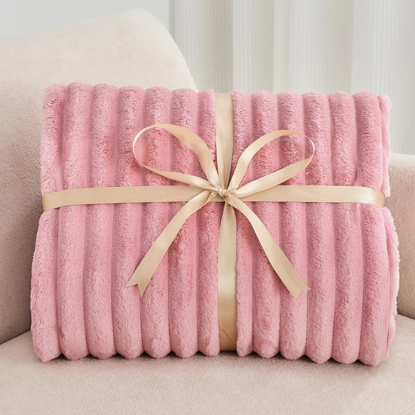 Hugsy™ The Fleece Blanket