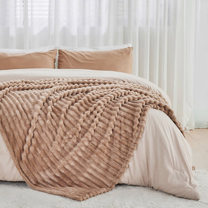 Hugsy™ The Fleece Blanket
